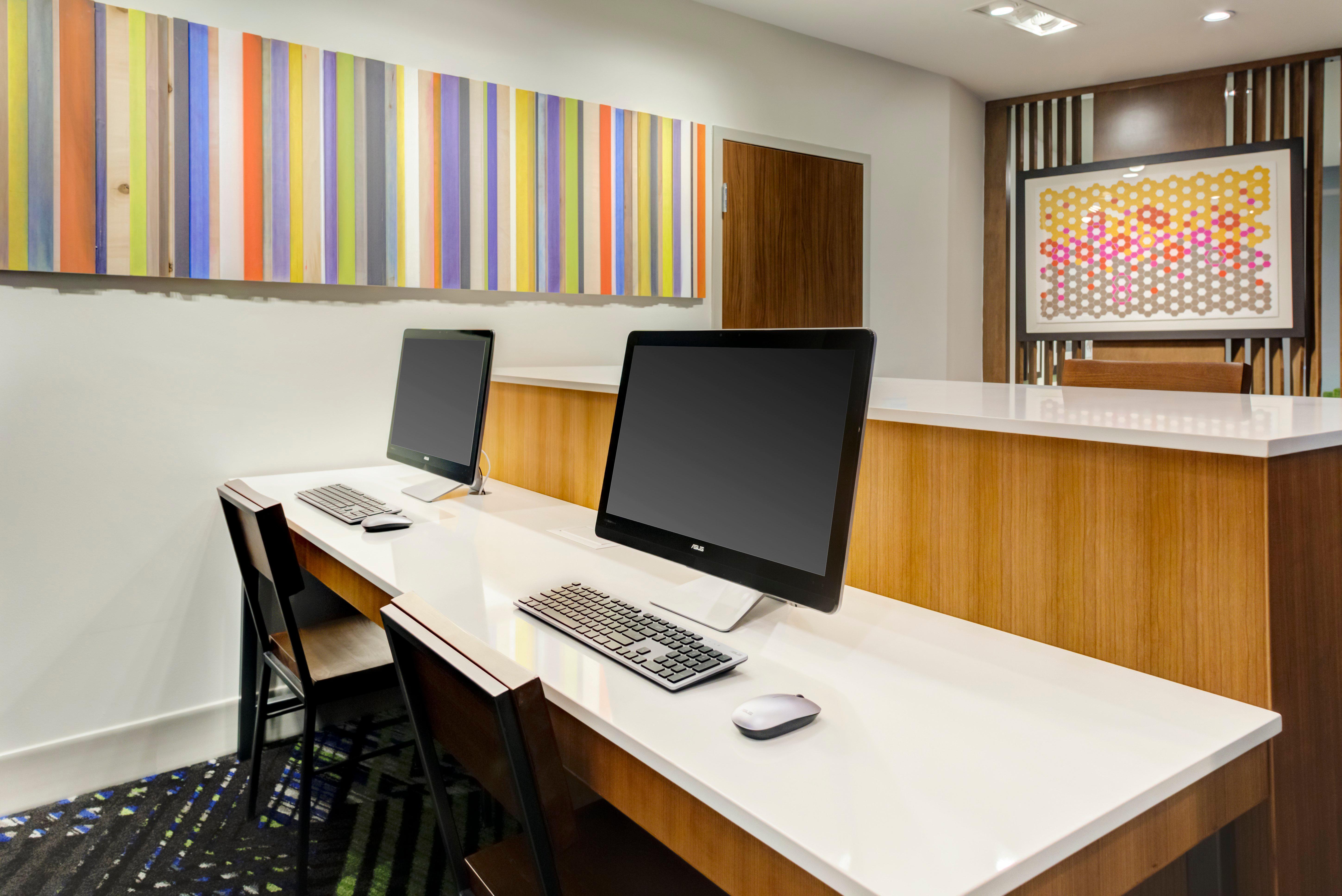 Holiday Inn Express & Suites - King George - Dahlgren By Ihg Alden Bagian luar foto