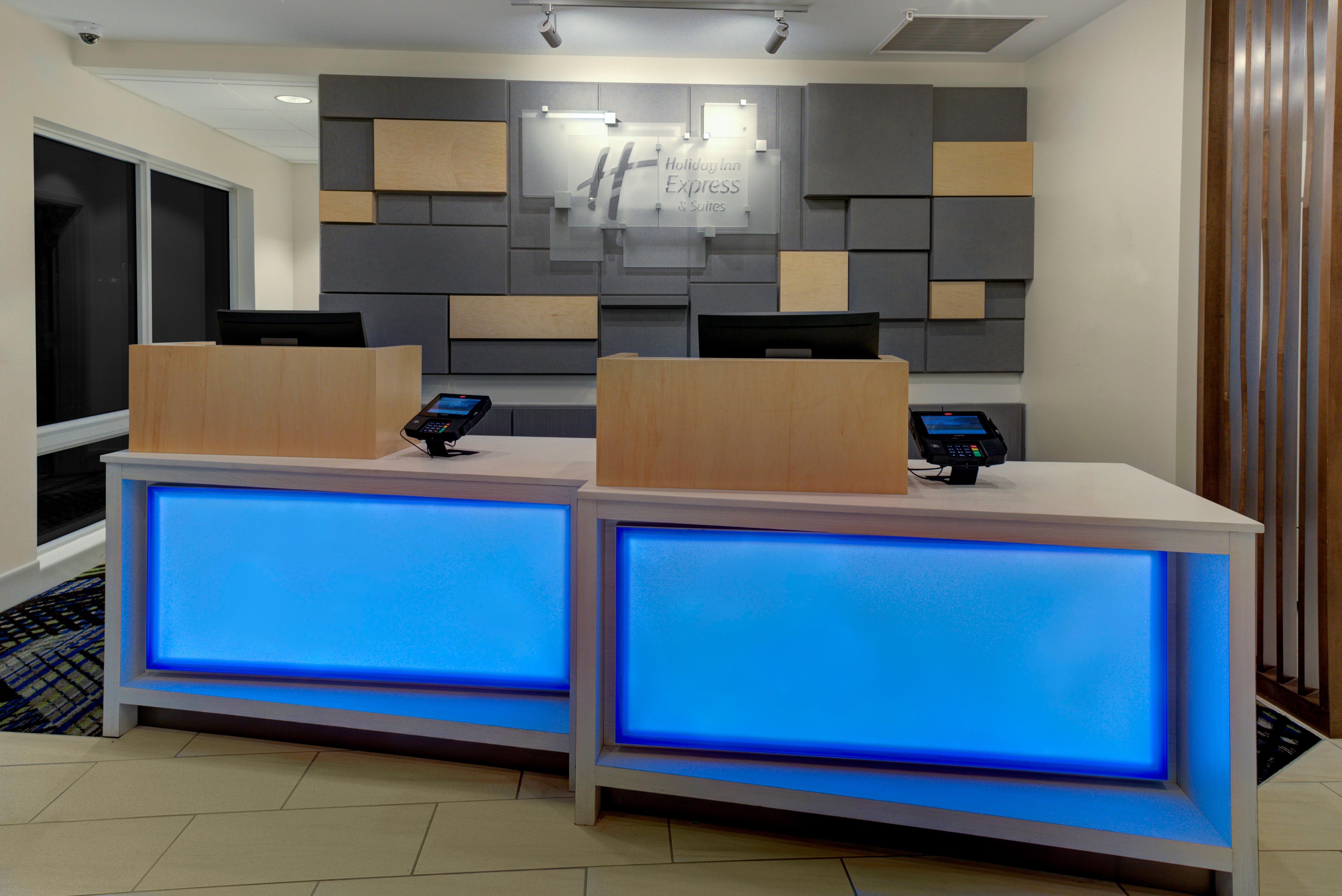 Holiday Inn Express & Suites - King George - Dahlgren By Ihg Alden Bagian luar foto