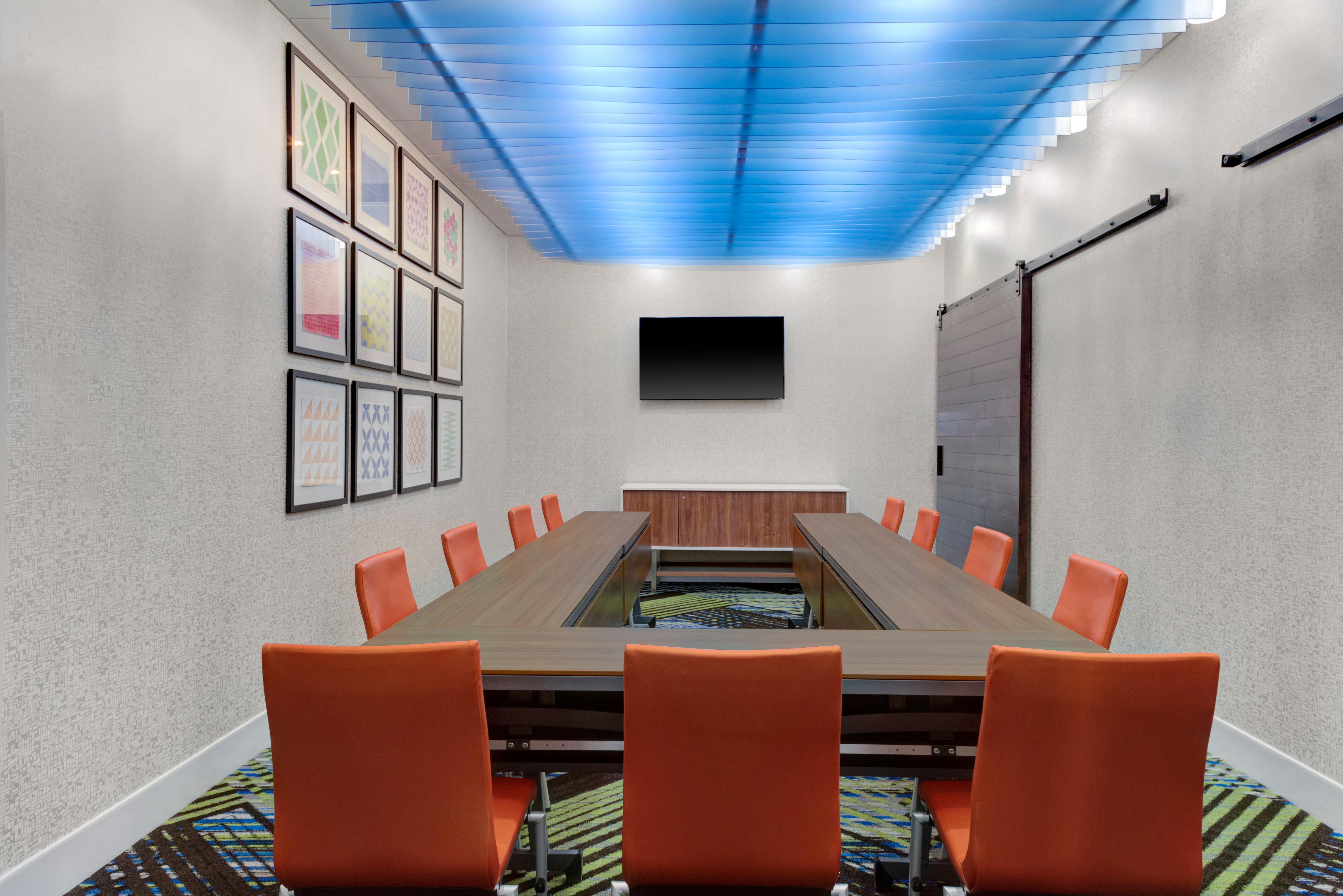 Holiday Inn Express & Suites - King George - Dahlgren By Ihg Alden Bagian luar foto