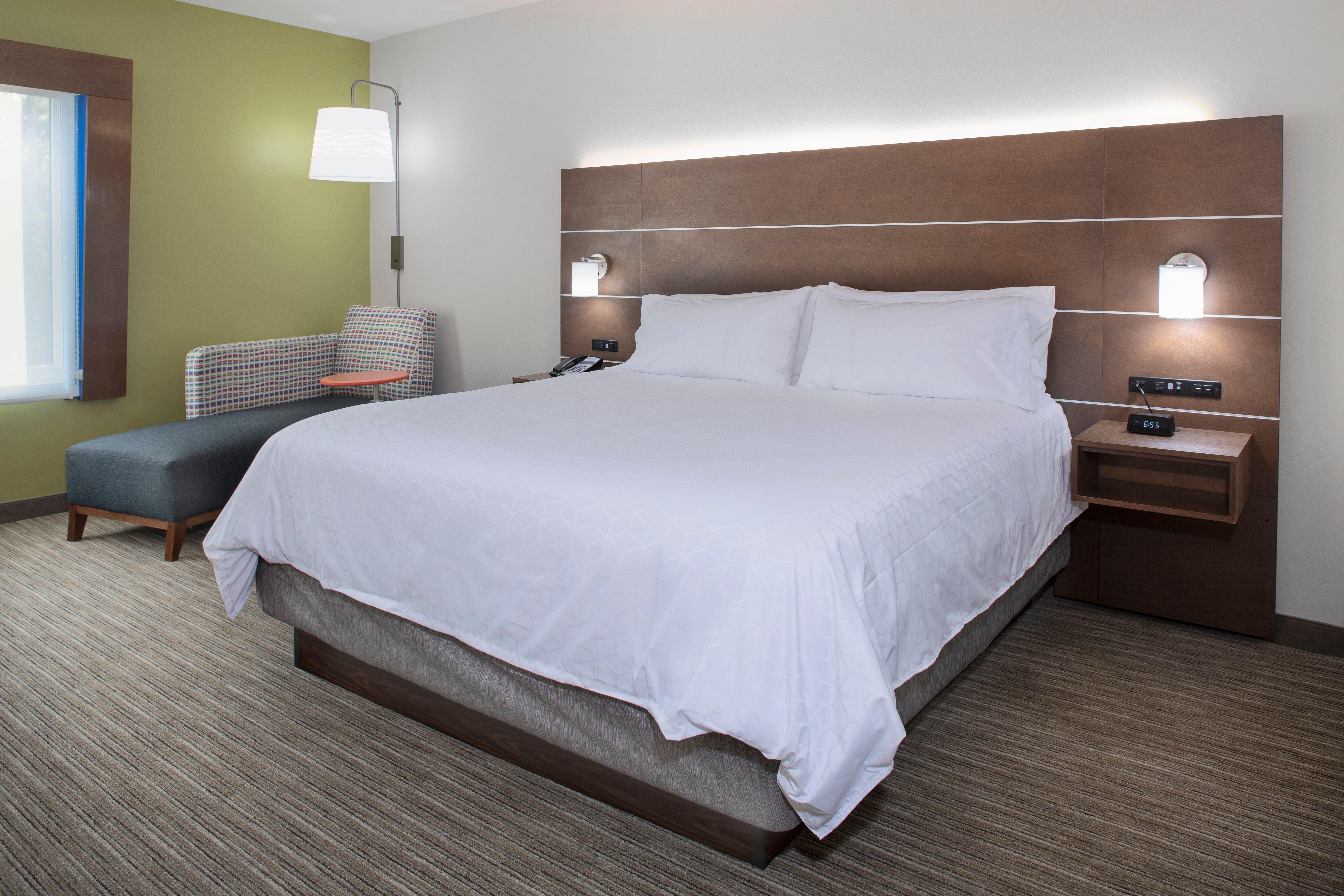 Holiday Inn Express & Suites - King George - Dahlgren By Ihg Alden Bagian luar foto